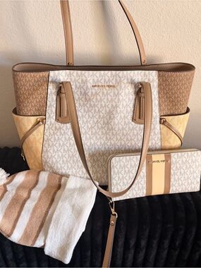 Michael Kors Tri-Tone Signature Logo Tote with Matching Wallet